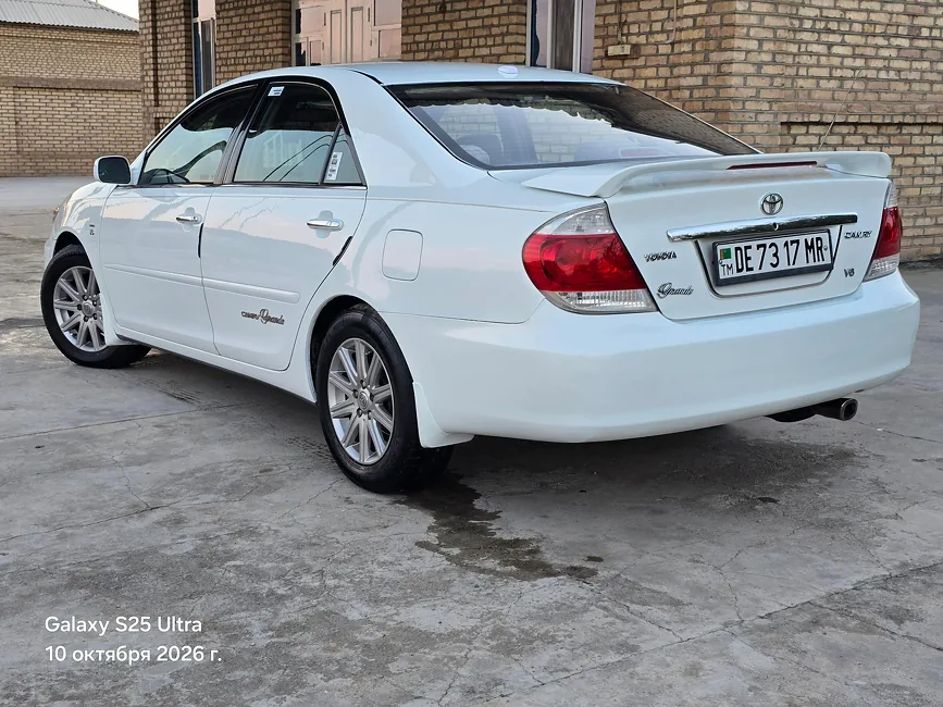 Toyota Camry 2004 - 1