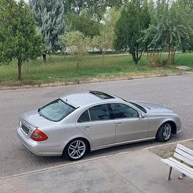 Mercedes-Benz E320 2002