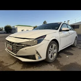 Hyundai Elantra 2023