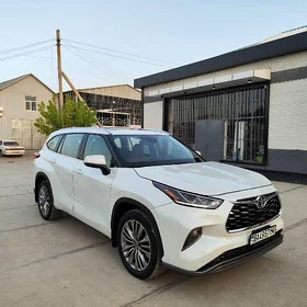 Toyota Highlander 2022