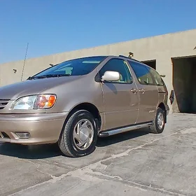 Toyota Sienna 2002