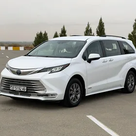 Toyota Sienna 2021