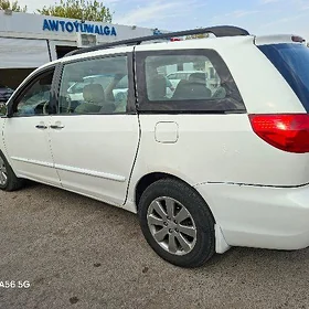 Toyota Sienna 2006