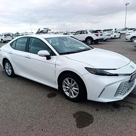 Toyota Camry 2025