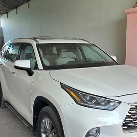 Toyota Highlander 2021