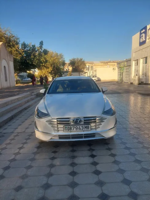 Hyundai Sonata 2021 - 1