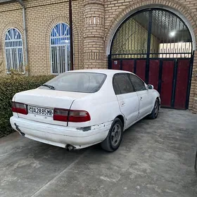 Toyota Corona 1995