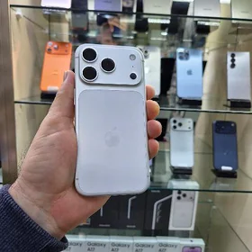 I PHONE 17 PRO