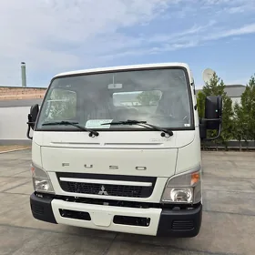 Mitsubishi Canter 2025
