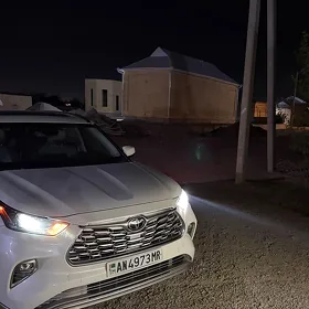 Toyota Highlander 2021