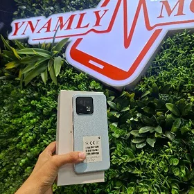 Xiaomi 13 12/ 256Gb