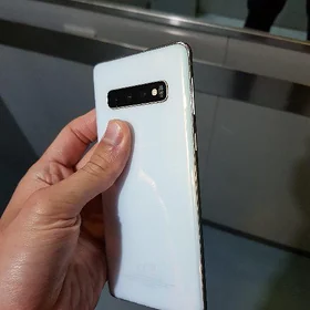Samsung s10