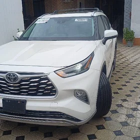 Toyota Highlander 2022