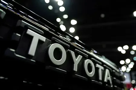 Проблемы с сиденьями вынудили Toyota отозвать более 228 тысяч минивэнов Sienna