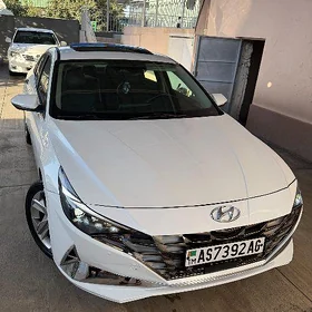 Hyundai Elantra 2023