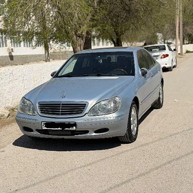 Mercedes-Benz S-Class 2001