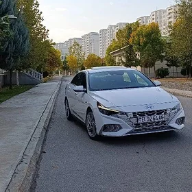 Hyundai Elantra 2023