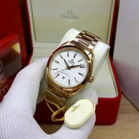 Omega sagat часы
