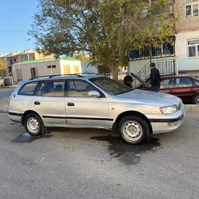 Toyota Corona 1995