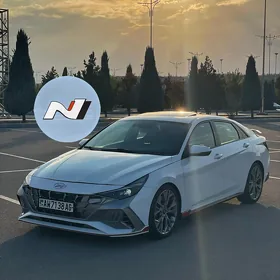 Hyundai Elantra 2022
