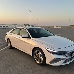 Hyundai Elantra 2025