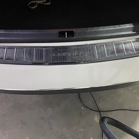 Corolla bamper bezeg
