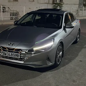 Hyundai Elantra 2022
