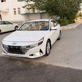 Hyundai Elantra 2023