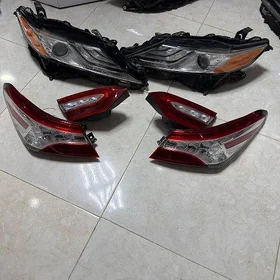 Fara Cyra Stop morda Camry
