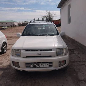 Infiniti QX4 2002