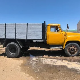 Gaz 52 1987