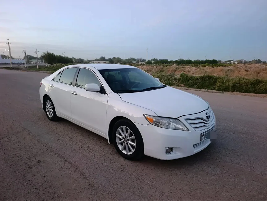 Toyota Camry 2011 - 1
