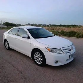Toyota Camry 2011