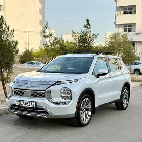 Mitsubishi Outlander 2023