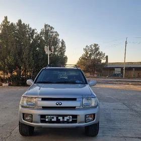 Infiniti QX4 2003