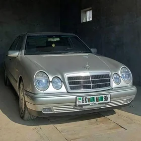 Mercedes-Benz E320 1997