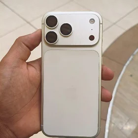 iPHONE 17 PRO MAX