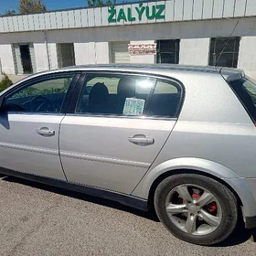 Opel Signum 2004