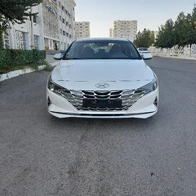 Hyundai Elantra 2021