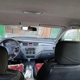 Mitsubishi Lancer 2004
