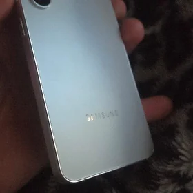 Samsung S24