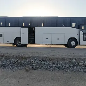 Mercedes-Benz ACTROS 3331 2005