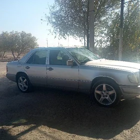 Mercedes-Benz C280 1993